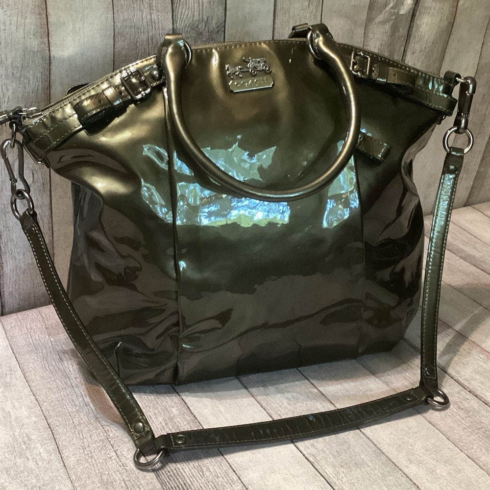 Coach 18627  Madison pewter patent leather Lindsay satchel